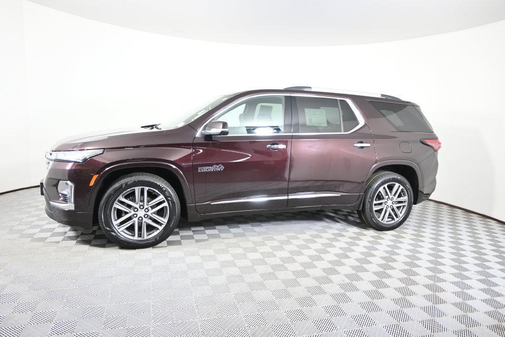 Used 2023 Chevrolet Traverse High Country w/ LPO, Floor Liner Package AWD/4WD image 2