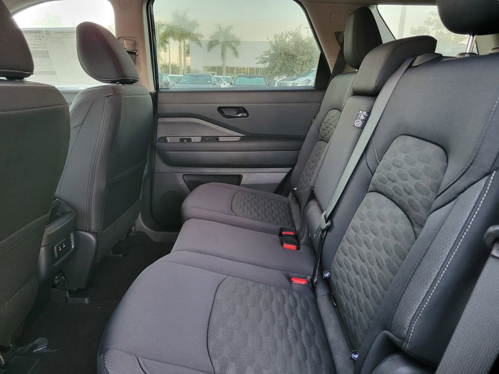 New 2026 Nissan Pathfinder SV image 5