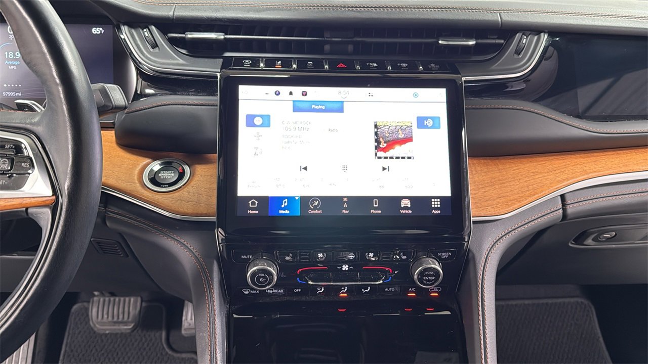 Used 2022 Jeep Grand Cherokee Summit image 10