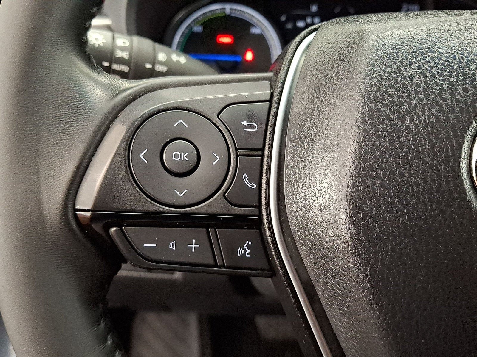 Certified 2023 Toyota Venza XLE AWD/4WD image 9