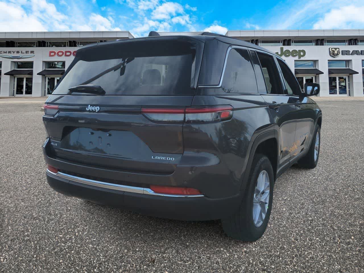 New 2026 Jeep Grand Cherokee Laredo X AWD/4WD image 8