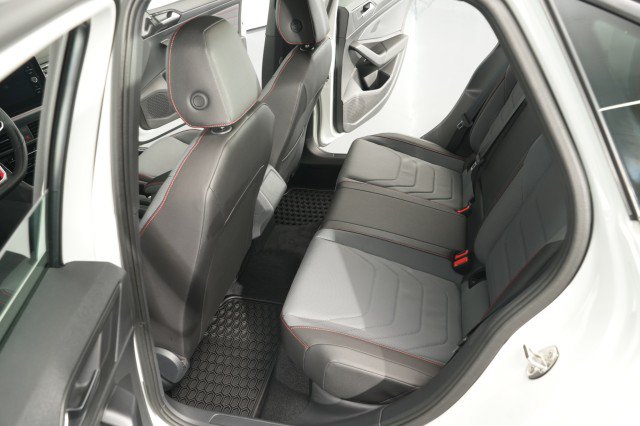 Used 2025 Volkswagen Jetta GLI Autobahn FWD image 45