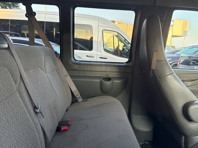 Used 2025 GMC Savana 3500 LT w/ LT Preferred Equipment Group RWD image 3