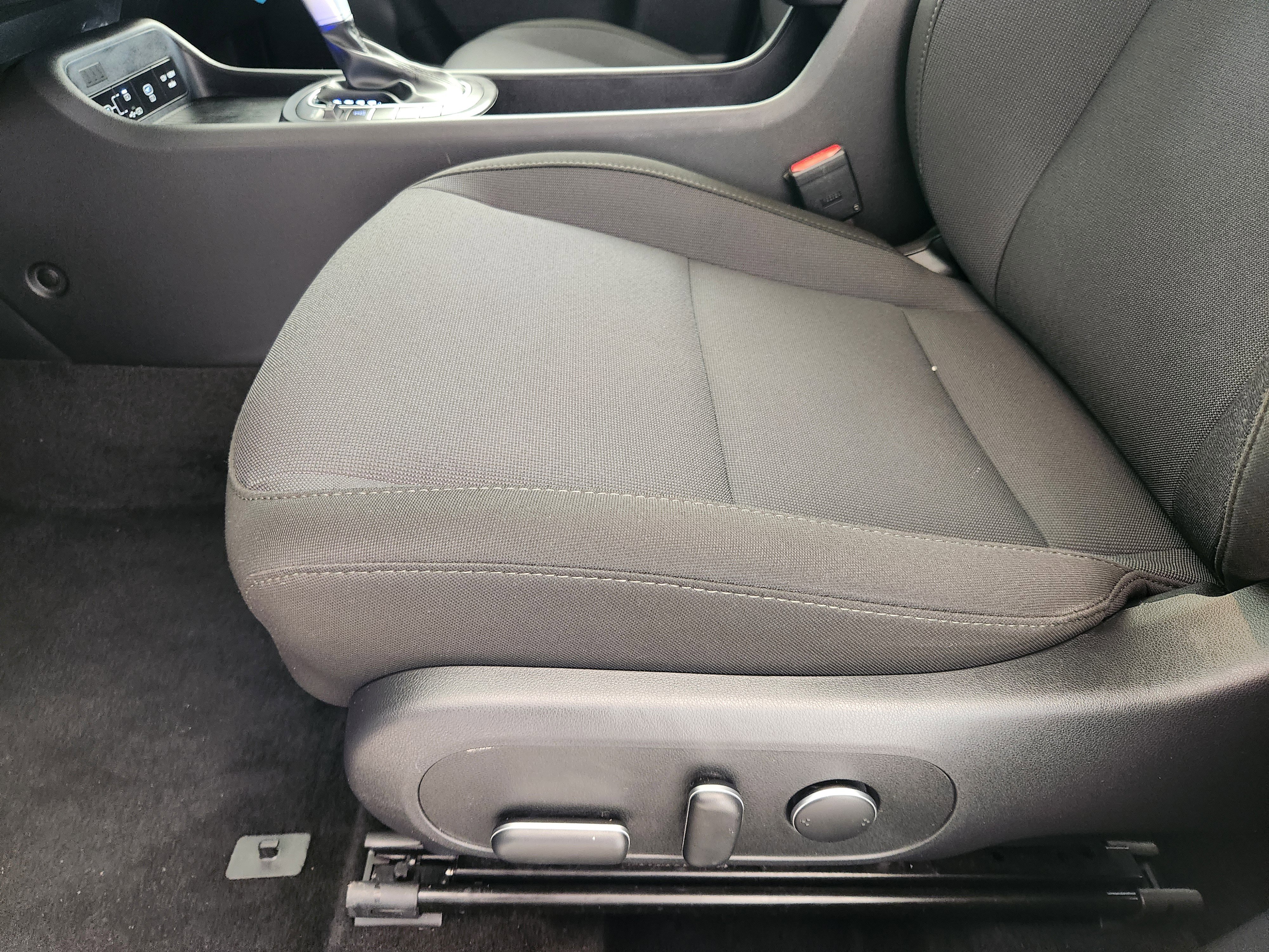 Used 2025 Hyundai Kona SEL AWD/4WD image 25