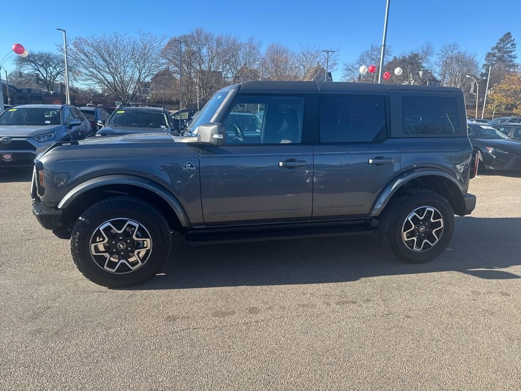 Used 2022 Ford Bronco Outer Banks image 4