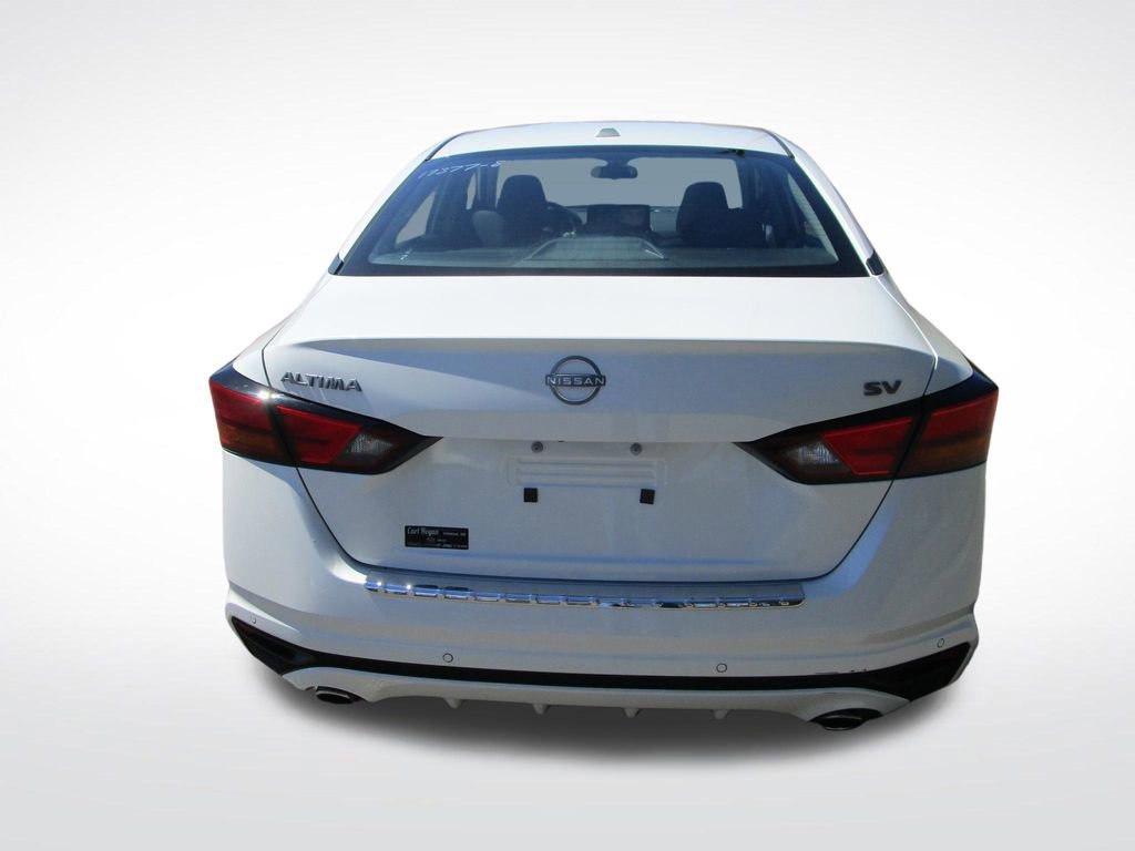 Used 2023 Nissan Altima 2.5 SV w/ SV Premium Package image 9