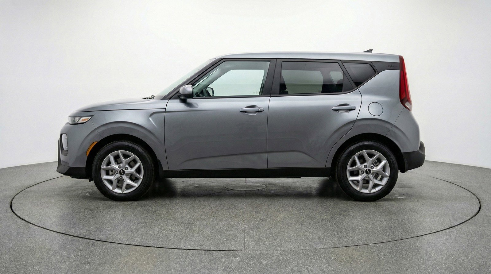 Used 2025 Kia Soul LX image 5