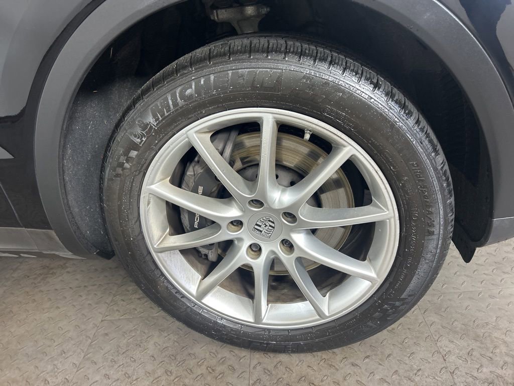 Certified 2022 Porsche Cayenne image 15
