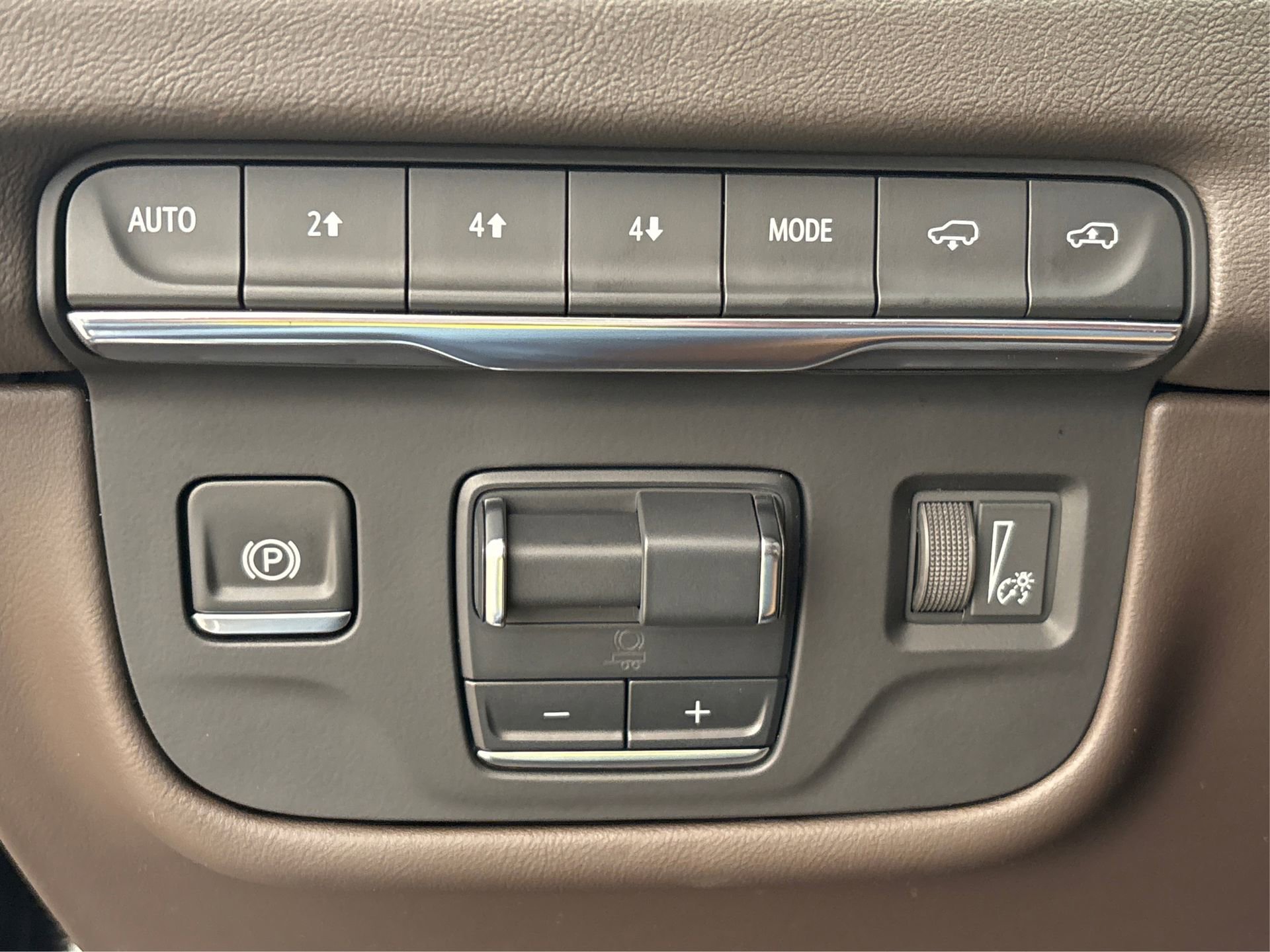 New 2025 Cadillac Escalade Premium Luxury w/ Touring Package image 18