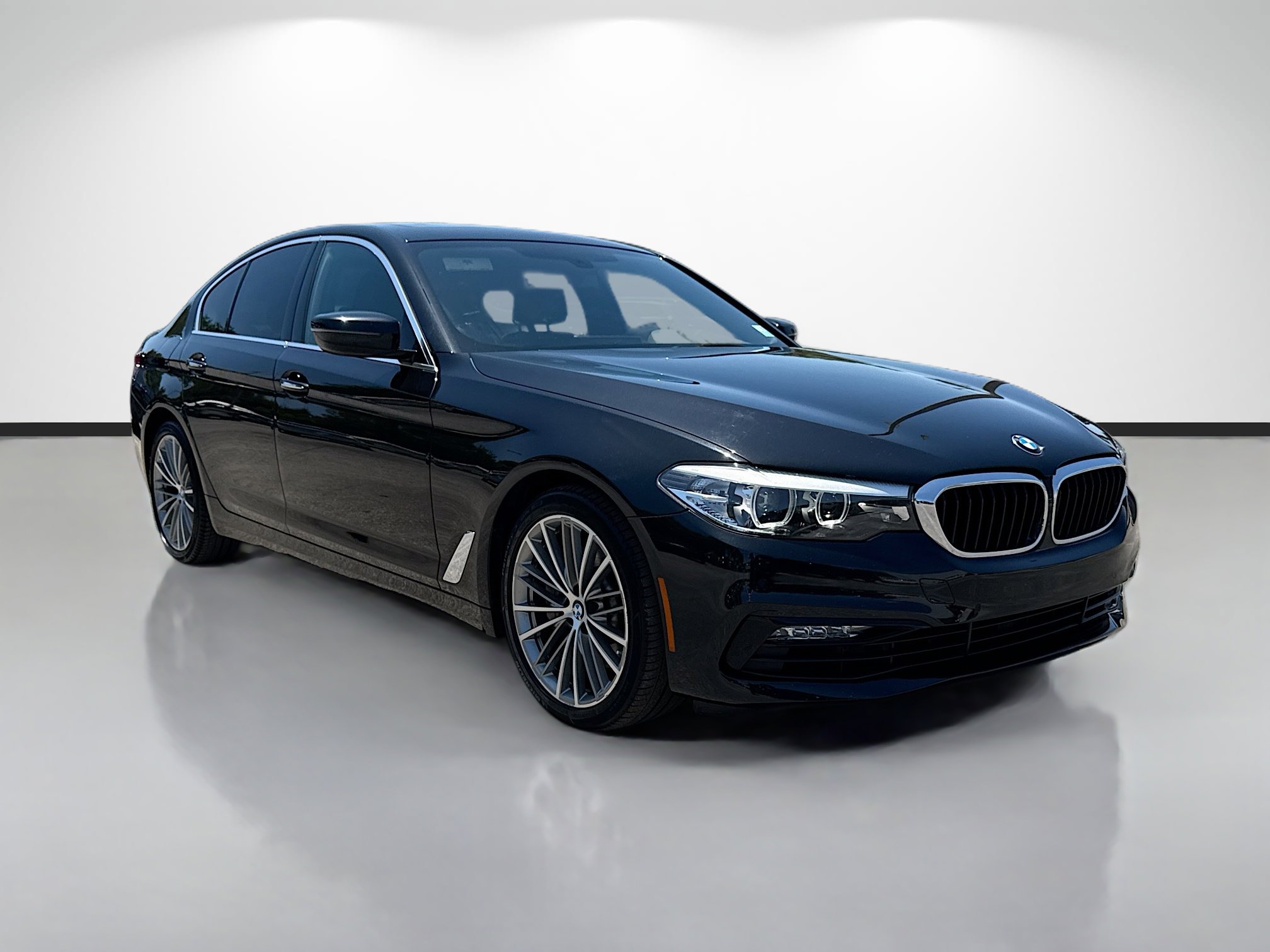 Used 2018 BMW 530i RWD image 1