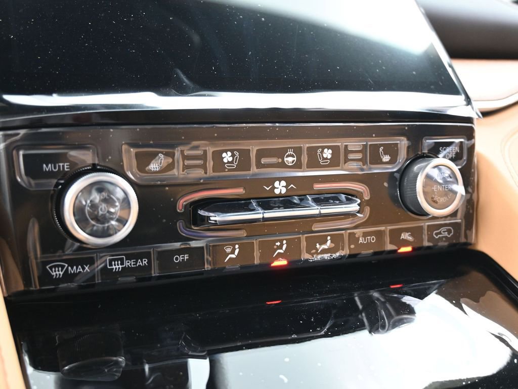 New 2025 Jeep Grand Cherokee Summit image 25