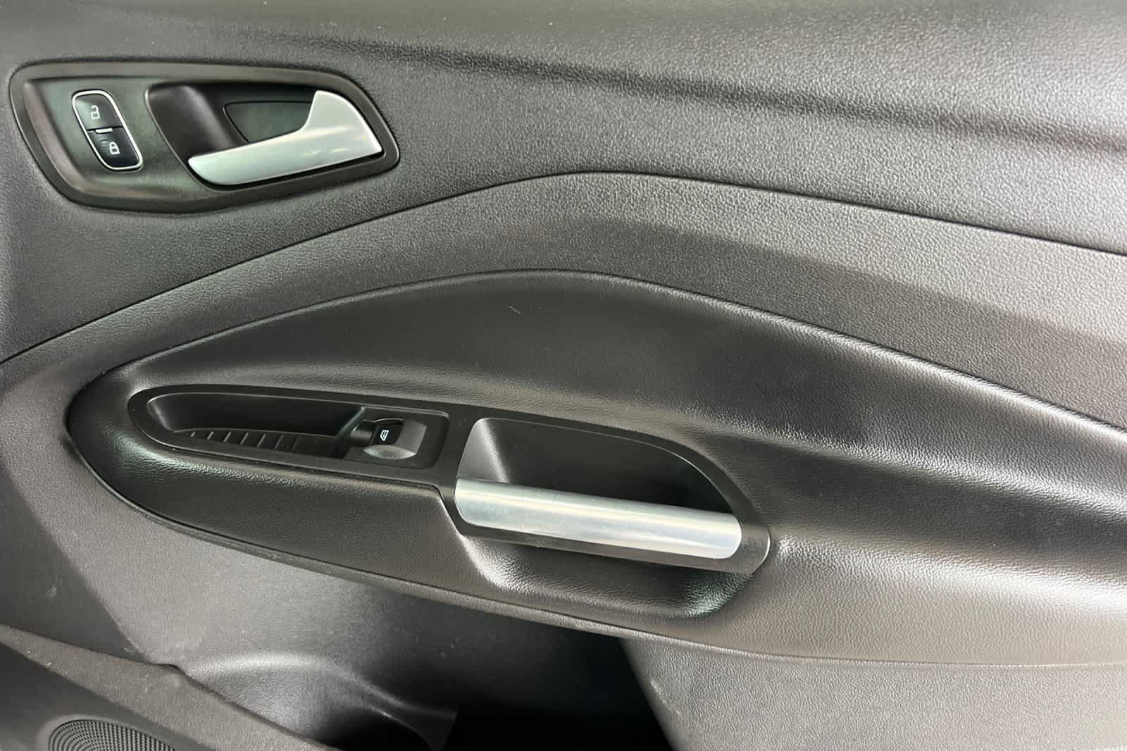 Used 2017 Ford Escape SE AWD/4WD image 18