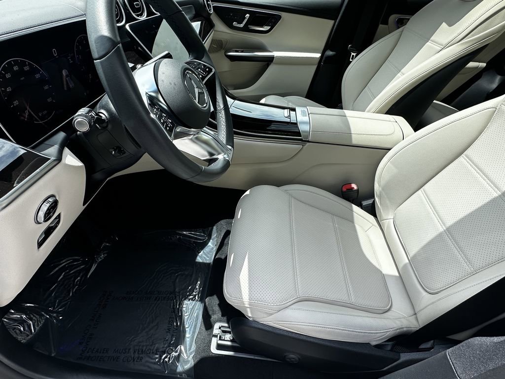 Certified 2025 Mercedes-Benz GLC 300 image 10