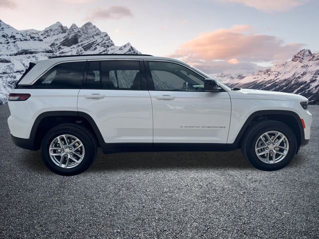 New 2026 Jeep Grand Cherokee Laredo X AWD/4WD image 4
