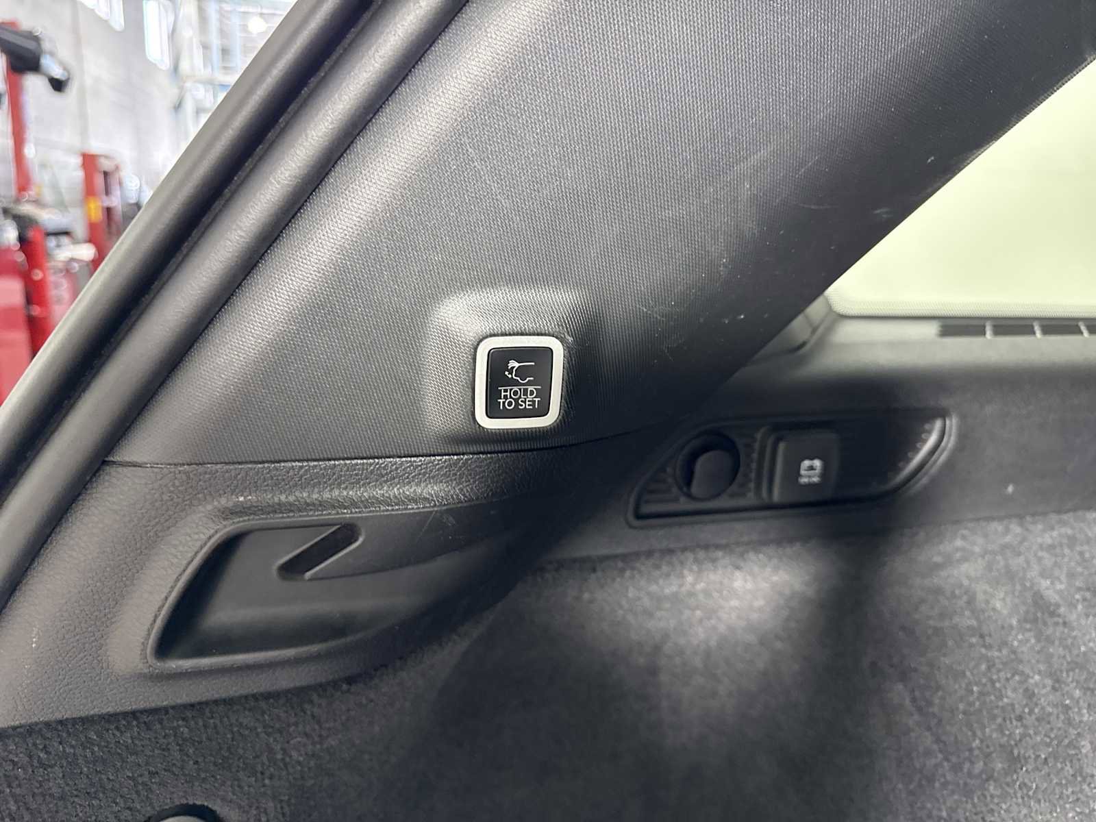 Used 2022 Jeep Grand Cherokee Trailhawk w/ Luxury Tech Group III image 37