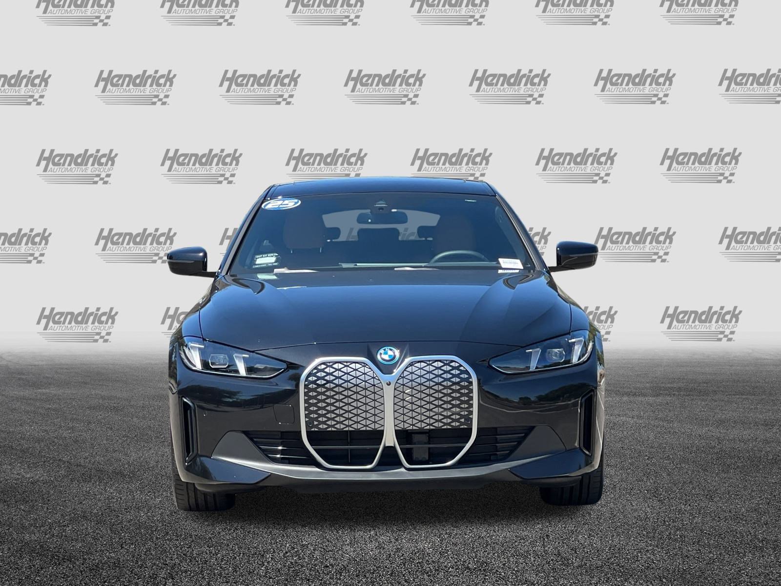 Used 2025 BMW i4 eDrive40 w/ Dynamic Handling Package image 10