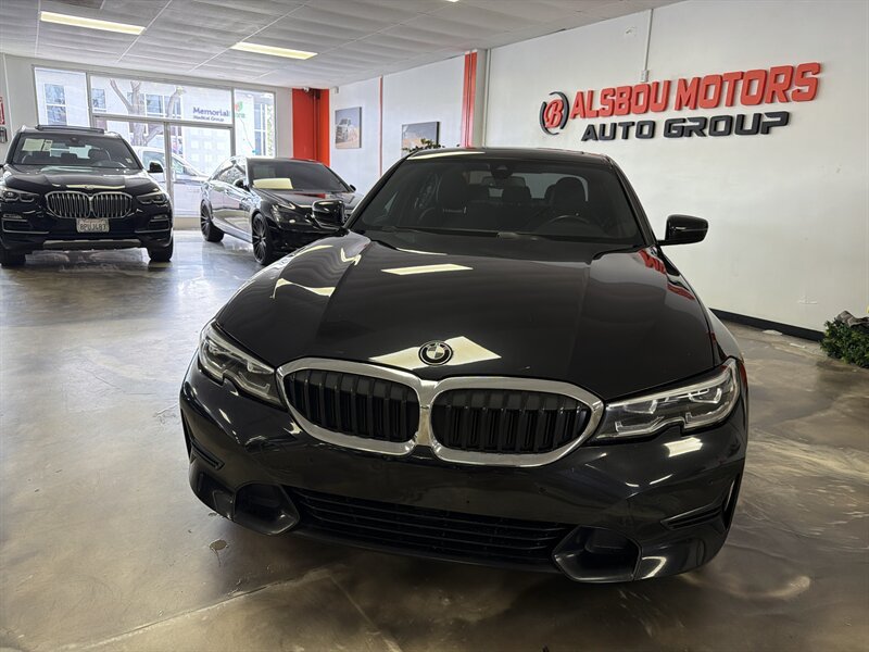 Used 2019 BMW 330i Sedan w/ Convenience Package RWD image 2