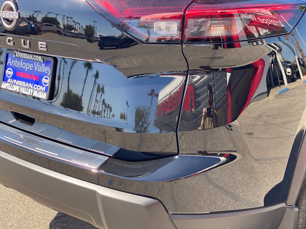 New 2026 Nissan Rogue SV FWD image 12