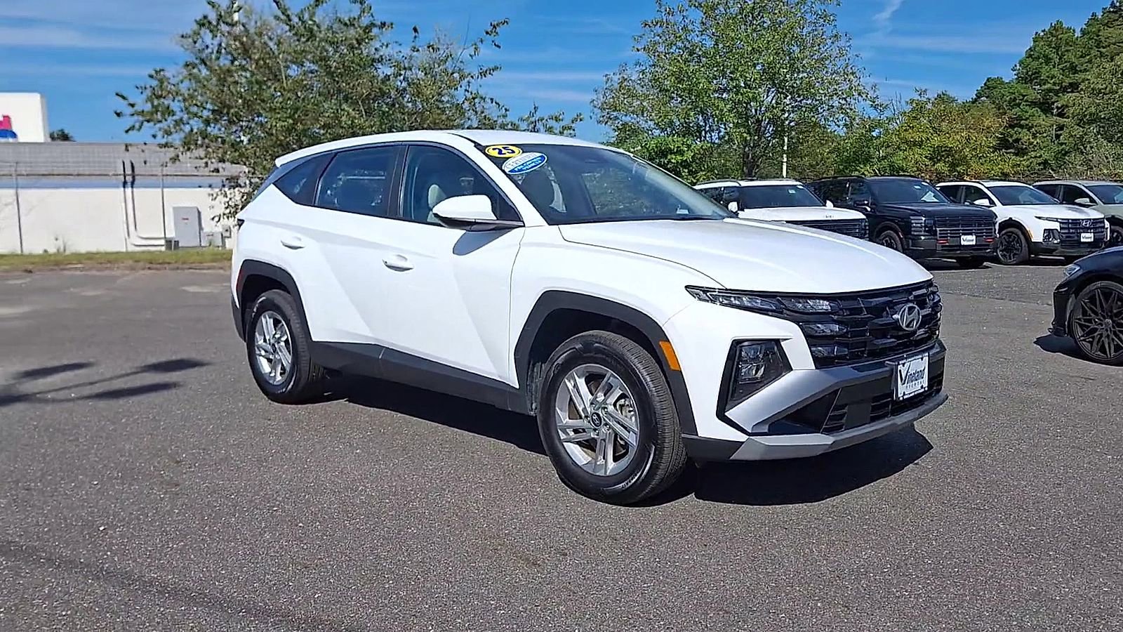 Used 2025 Hyundai Tucson SE image 2