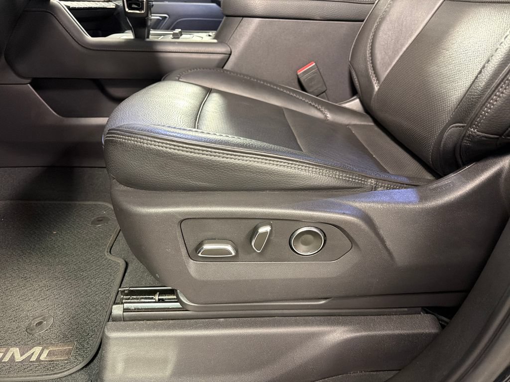 Used 2024 GMC Sierra 1500 Denali AWD/4WD image 26