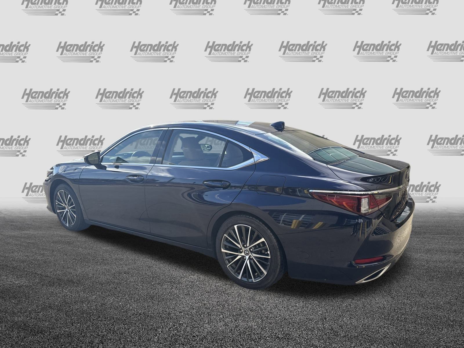 Certified 2025 Lexus ES 350 w/ Premium Package image 8