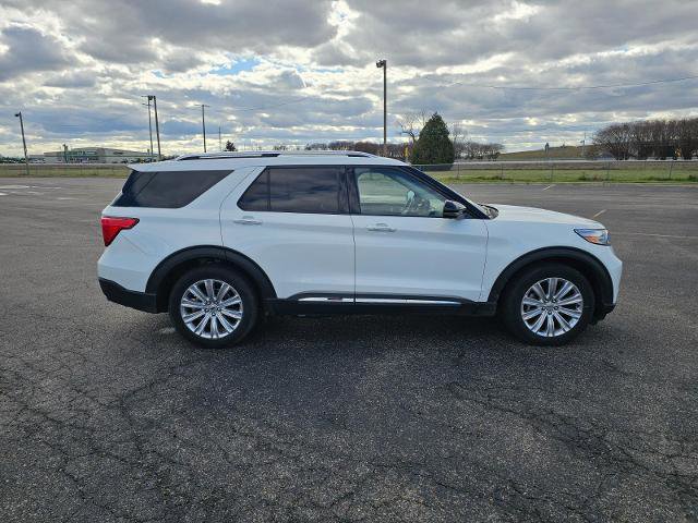 Certified 2022 Ford Explorer Limited w/ Limited Technology Package image 4