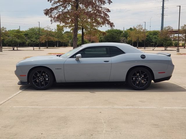 Used 2021 Dodge Challenger R/T w/ Blacktop Package RWD image 4