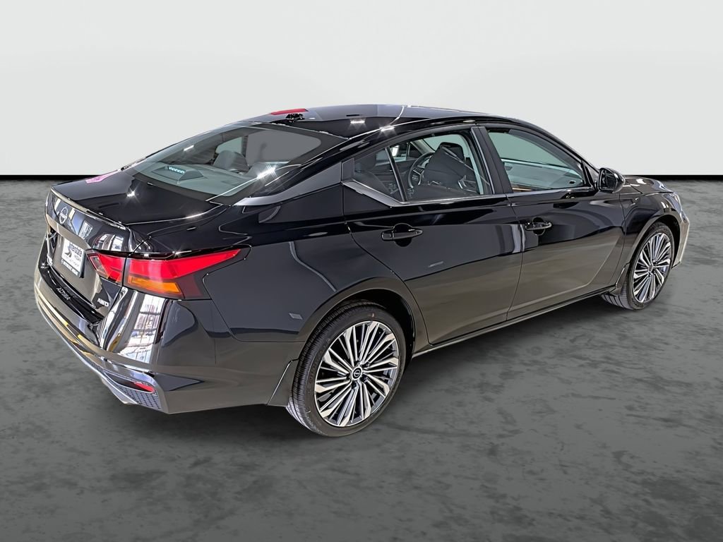 New 2026 Nissan Altima 2.5 SV AWD/4WD image 4
