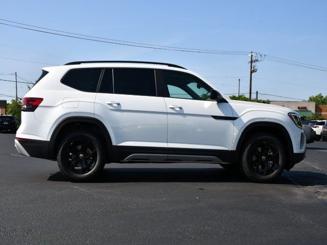 New 2026 Volkswagen Atlas Peak Edition AWD/4WD image 8