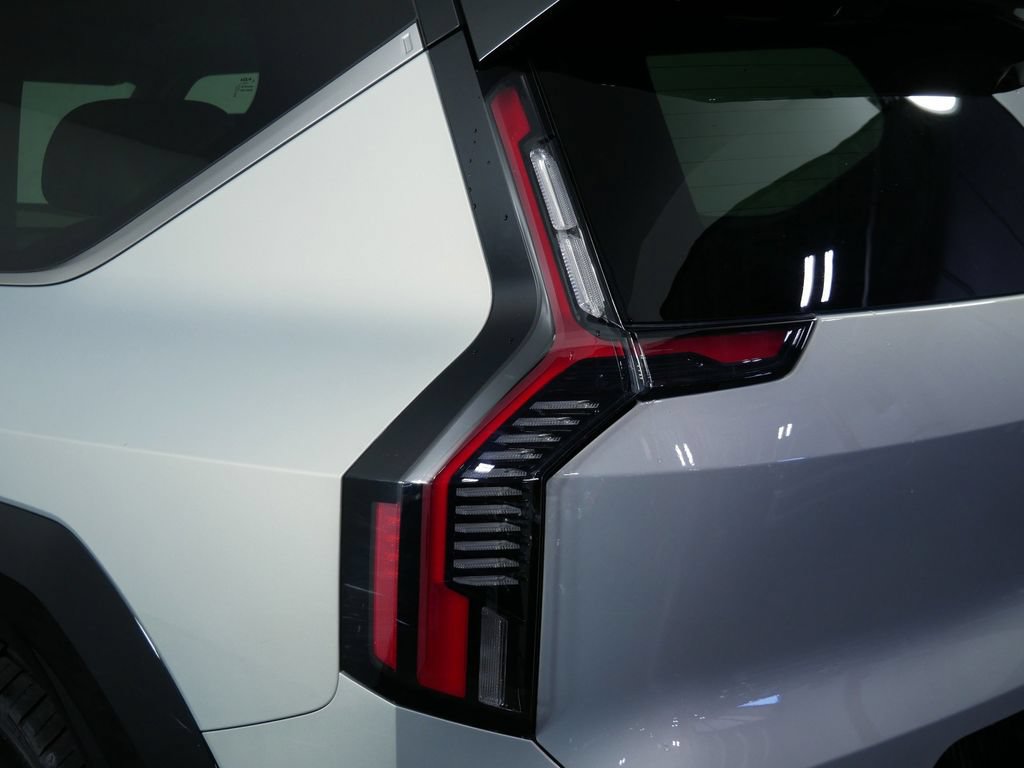 Certified 2024 Kia EV9 Land AWD/4WD image 14