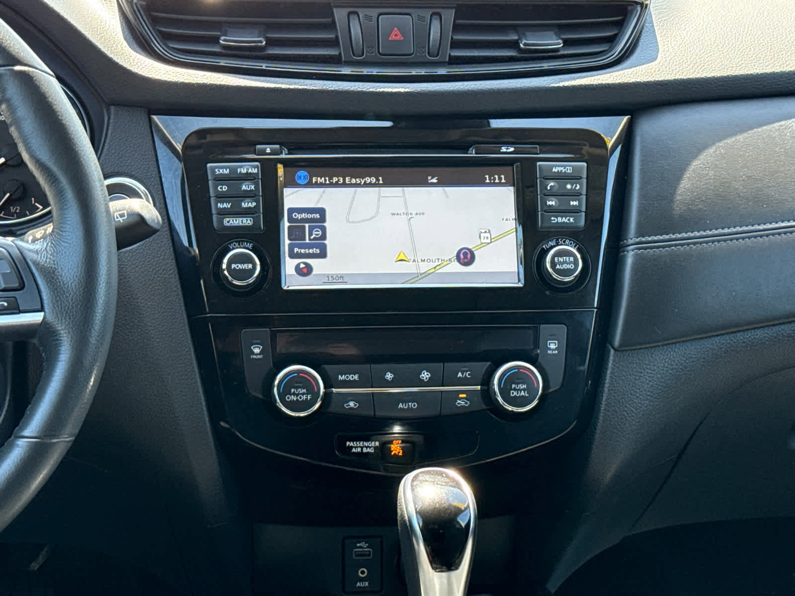 Used 2017 Nissan Rogue SL w/ SL Premium Package image 15