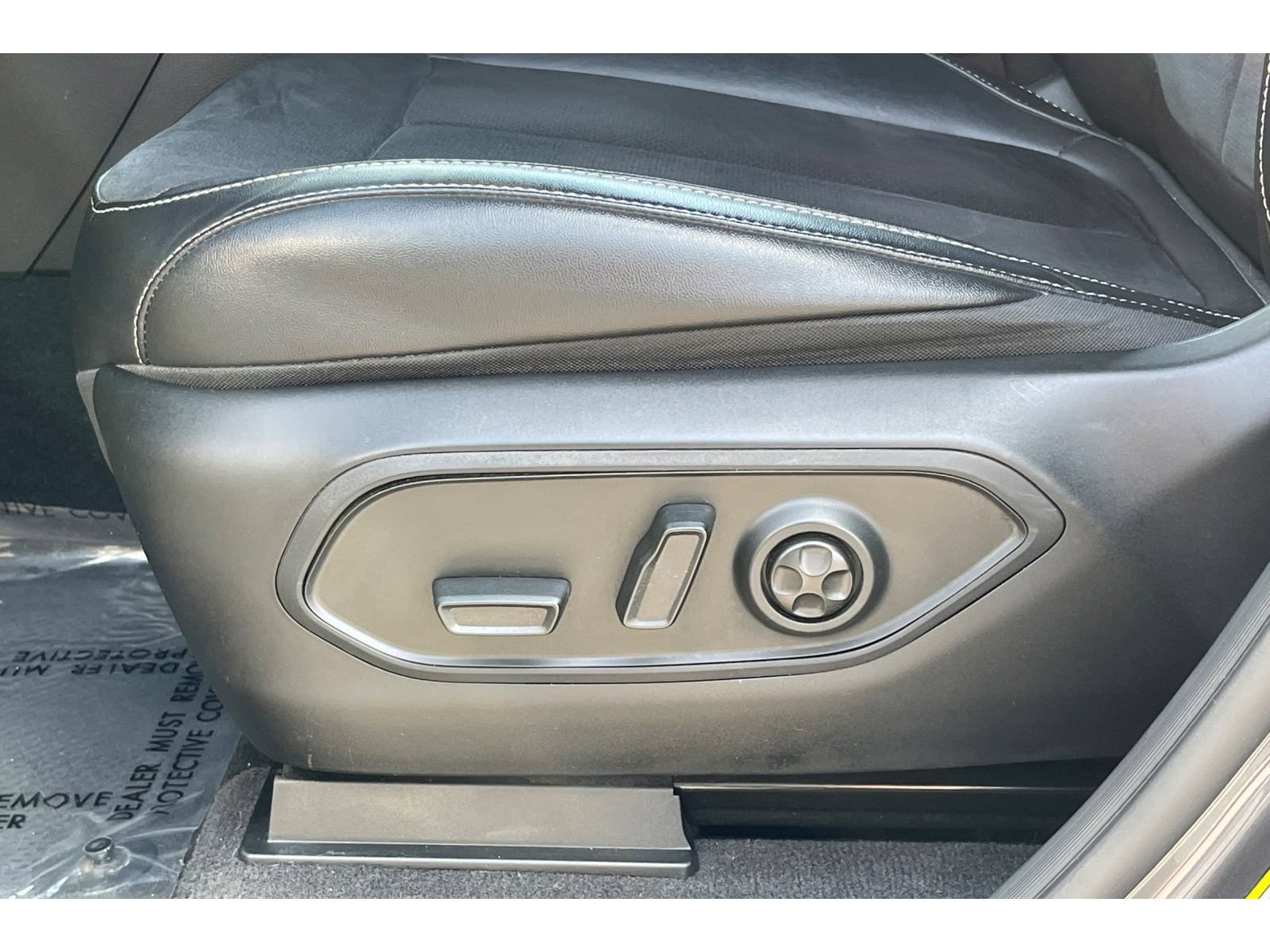 Used 2022 Jeep Grand Cherokee L Laredo RWD image 13