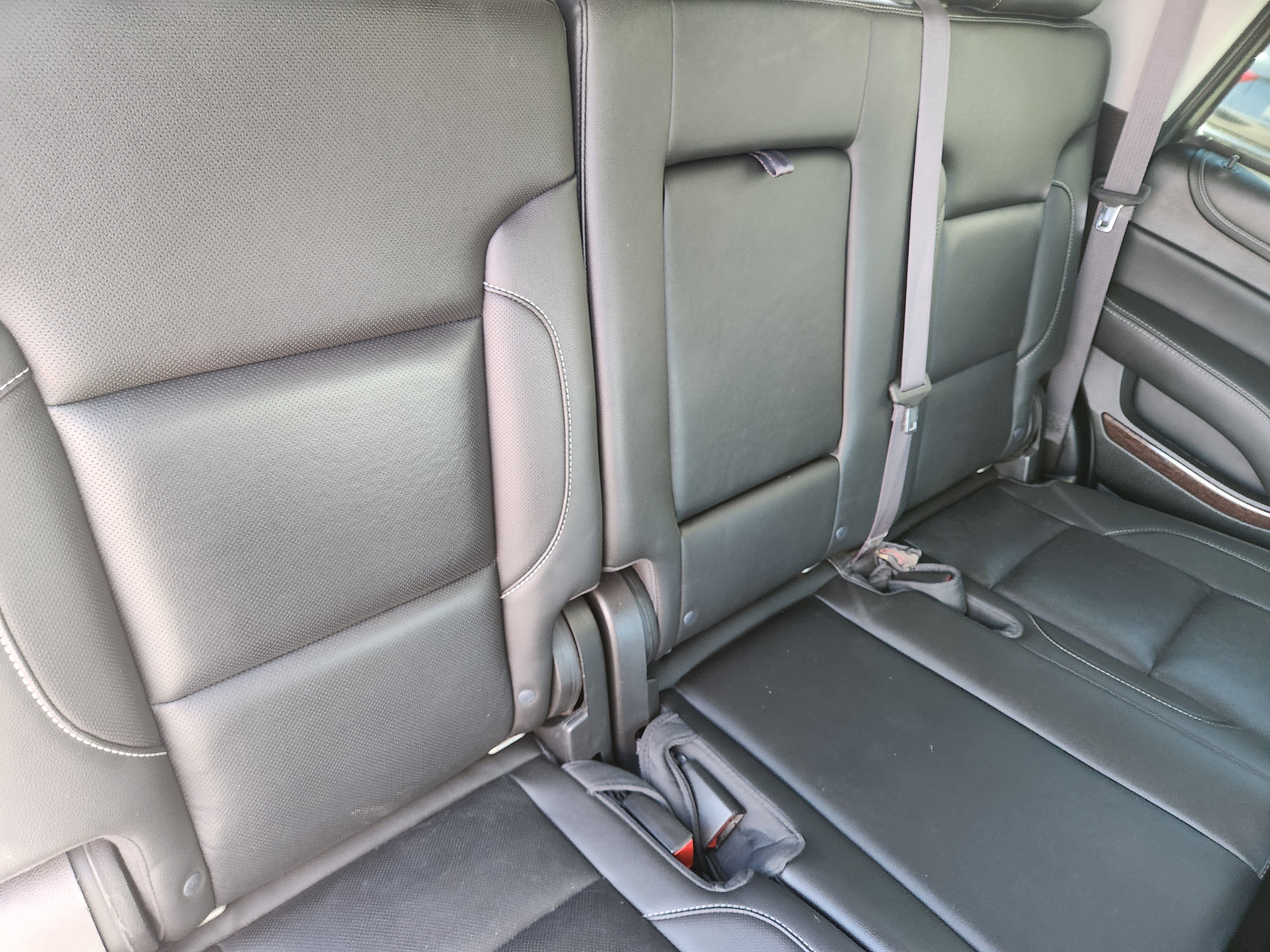 Used 2017 GMC Yukon SLT image 28