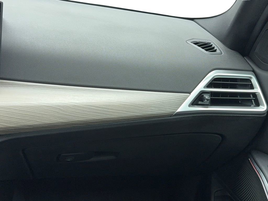 Used 2025 BMW 330i Sedan image 20