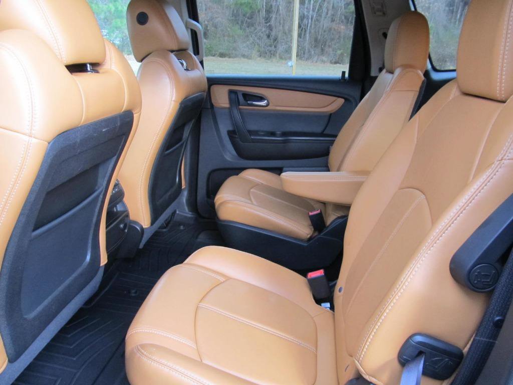 Used 2013 Chevrolet Traverse LT image 25