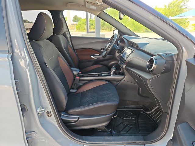Used 2022 Nissan Kicks SR w/ Interior Electronics Package FWD image 20