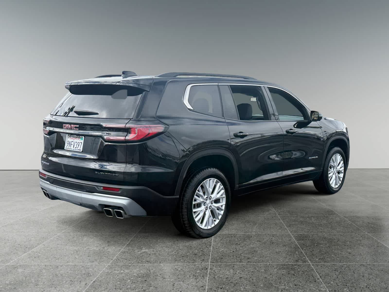 Used 2024 GMC Acadia Elevation FWD image 5