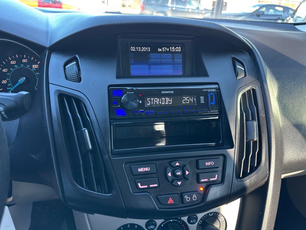 Used 2013 Ford Focus SE FWD image 23