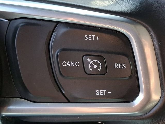 Used 2020 Jeep Wrangler Unlimited Sahara image 22