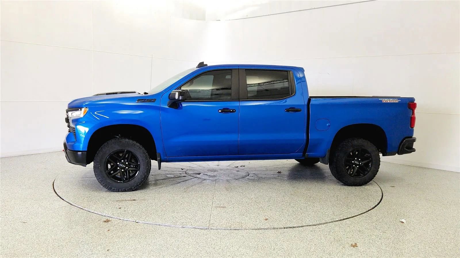 Used 2023 Chevrolet Silverado 1500 LT Trail Boss w/ LT Trail Boss Premium Package image 4