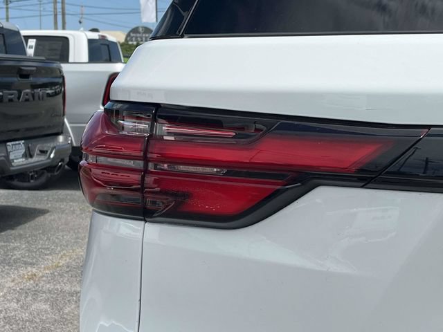 Used 2022 Chevrolet Traverse LT FWD image 10
