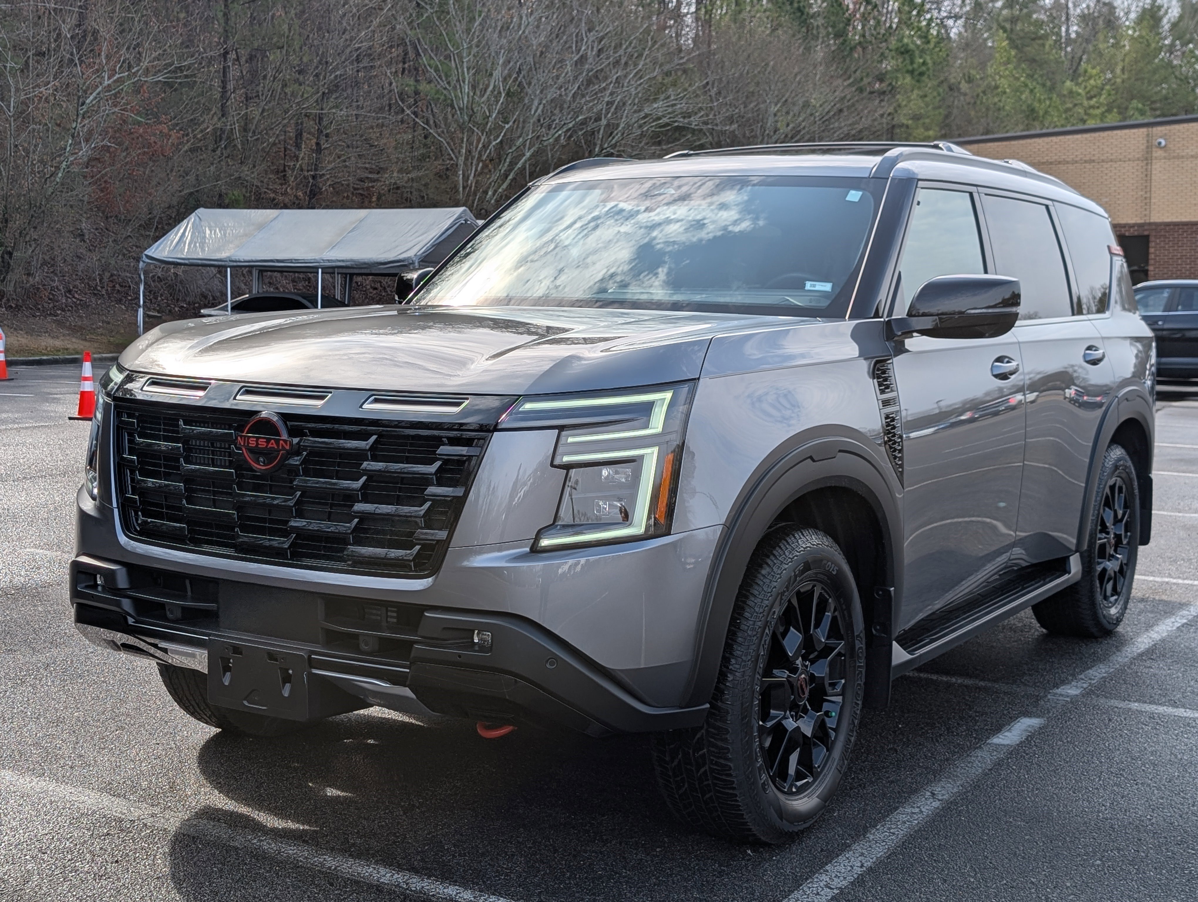 Used 2025 Nissan Armada PRO-4X w/ Pro-4X Premium Package image 5