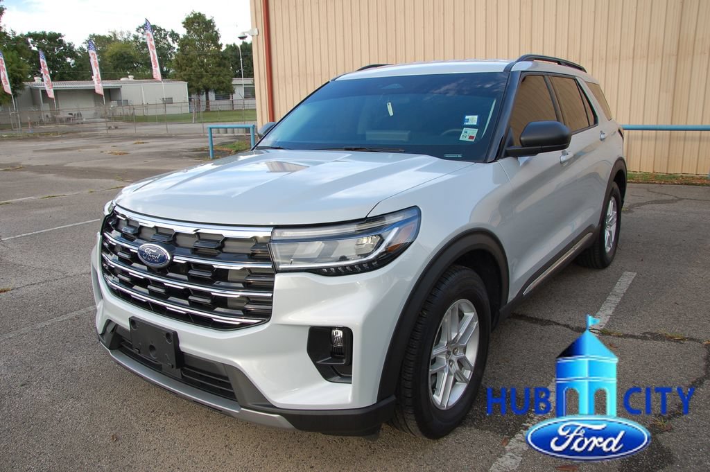 Used 2025 Ford Explorer Active w/ Active Comfort Package
