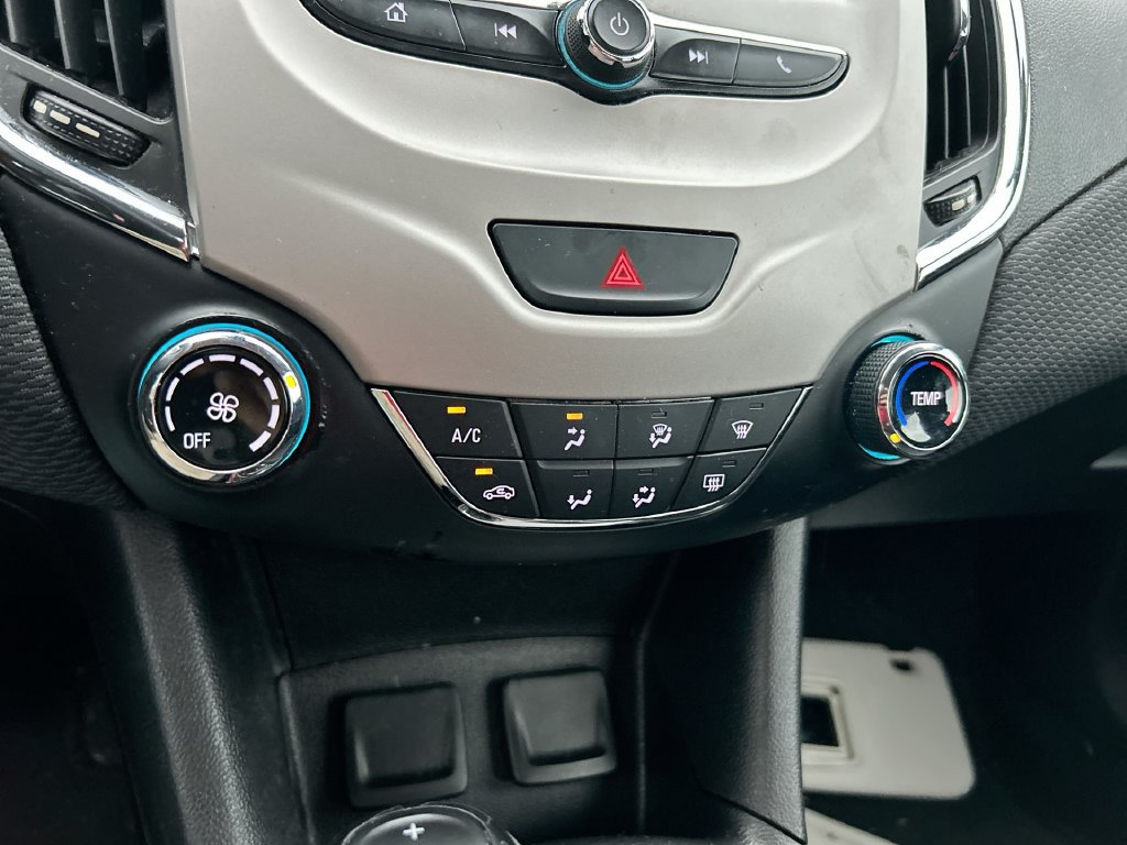 Used 2018 Chevrolet Cruze LS FWD image 19