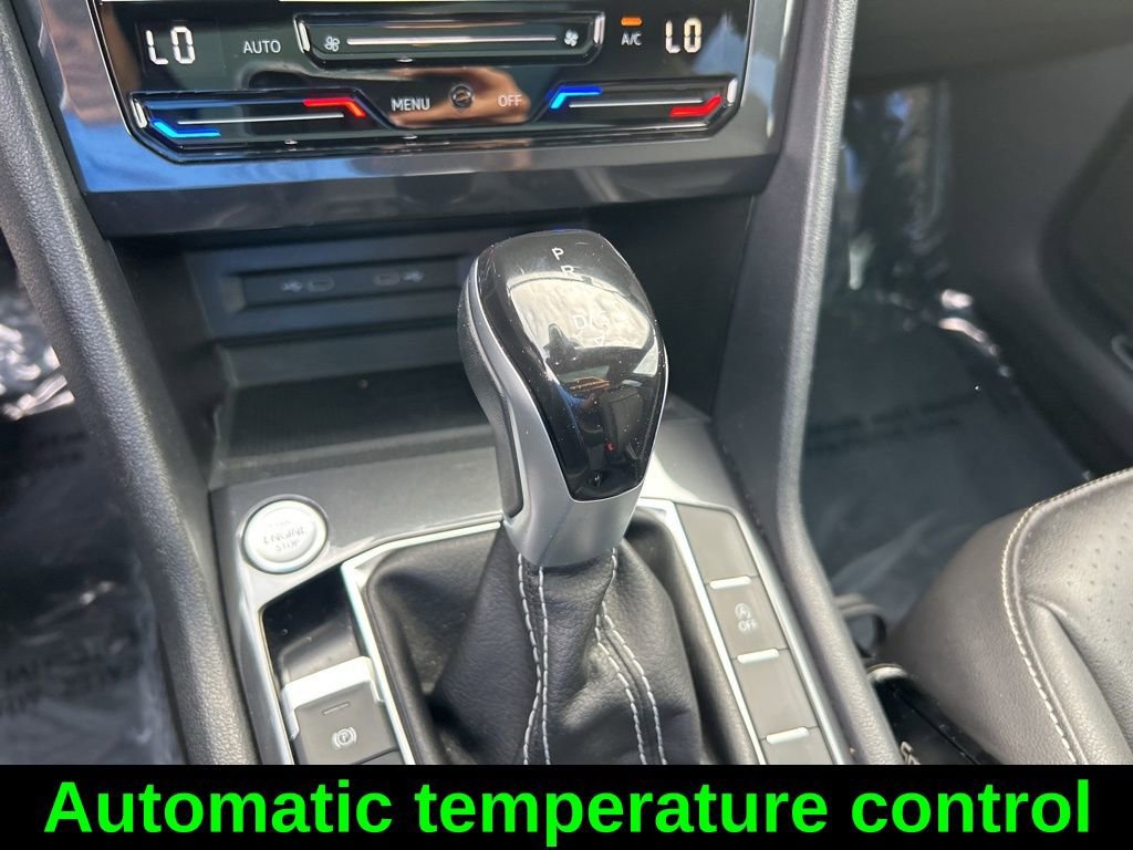 Used 2023 Volkswagen Tiguan SE R-Line image 16