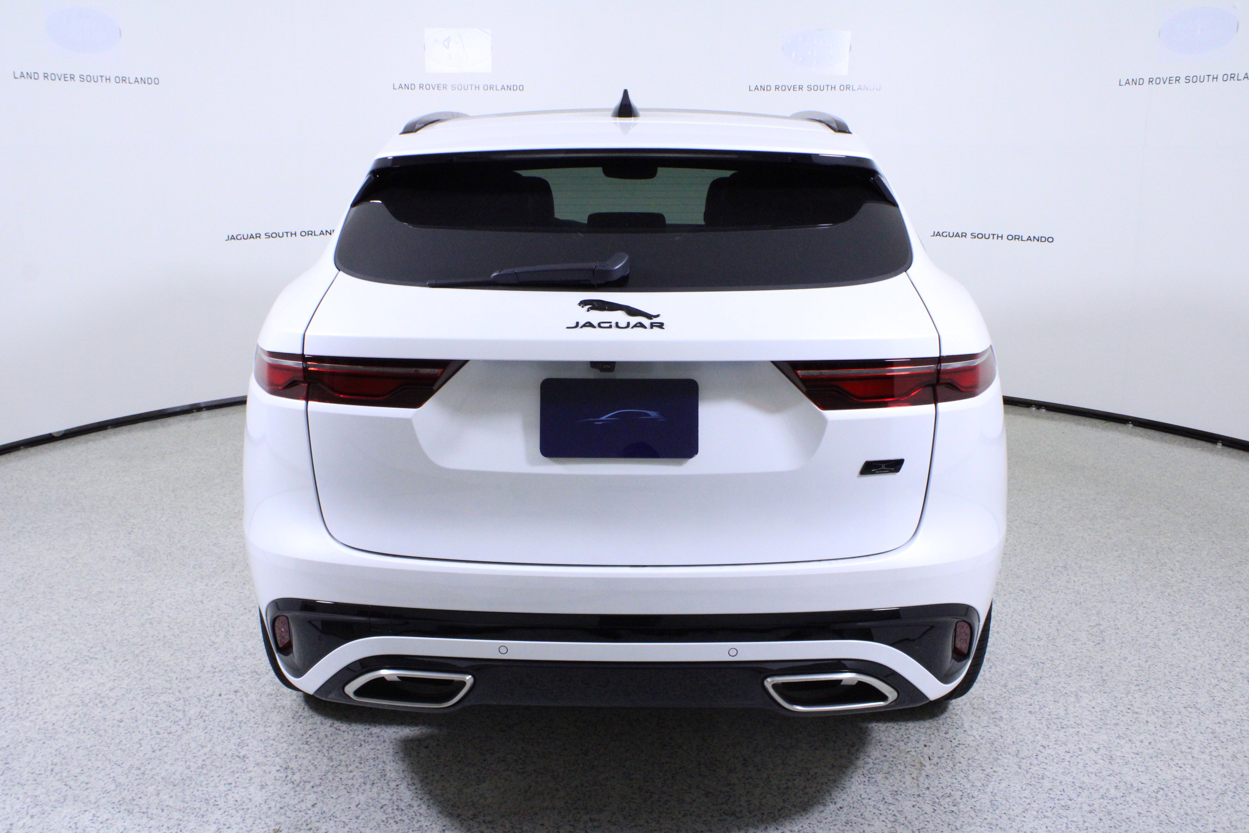 New 2026 Jaguar F-PACE R-Dynamic S image 6