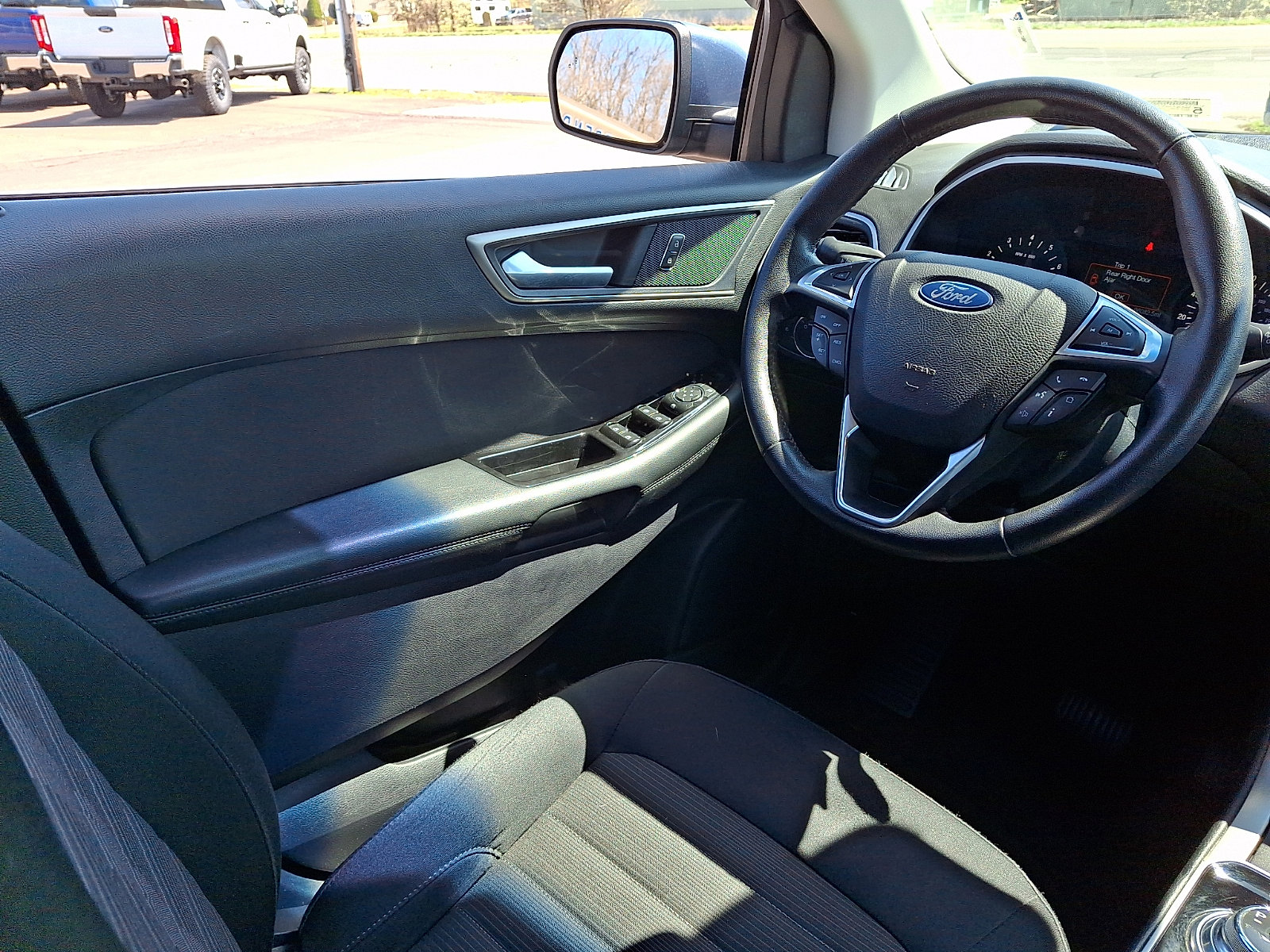 Used 2019 Ford Edge SEL image 14