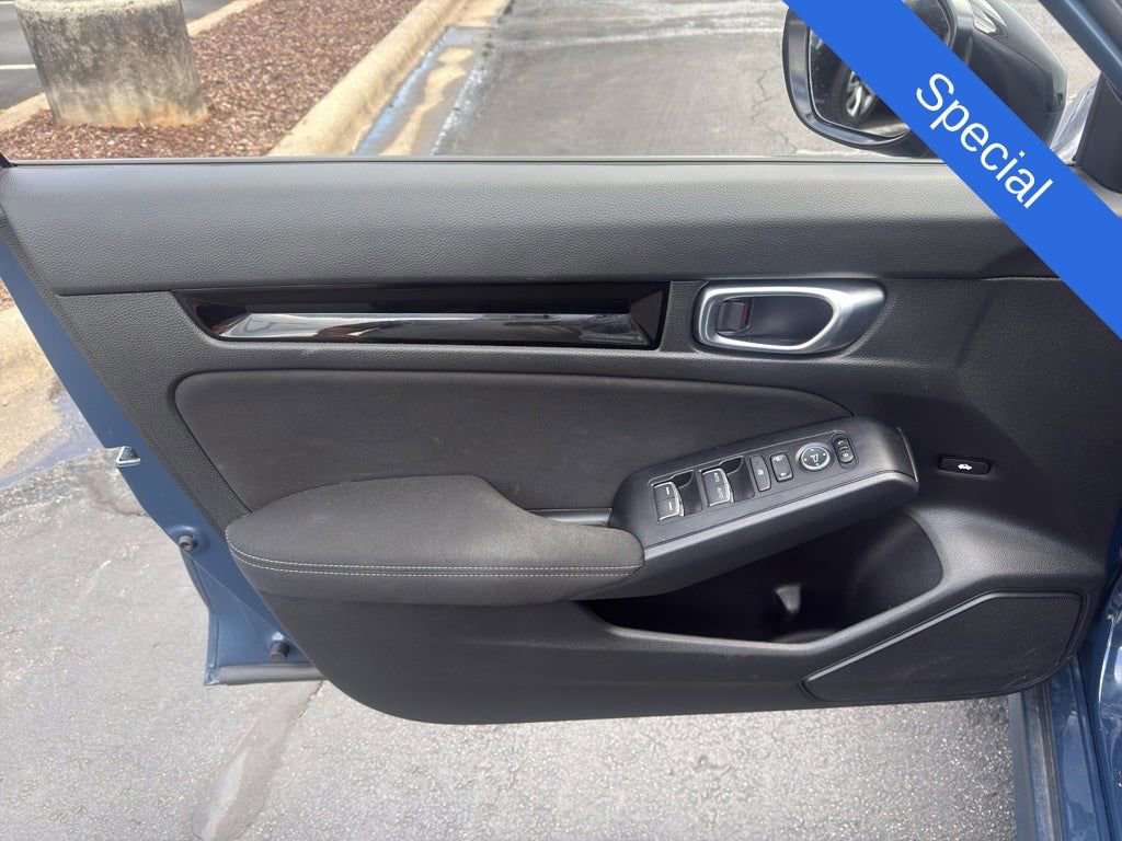 Used 2025 Honda Civic Sport image 8