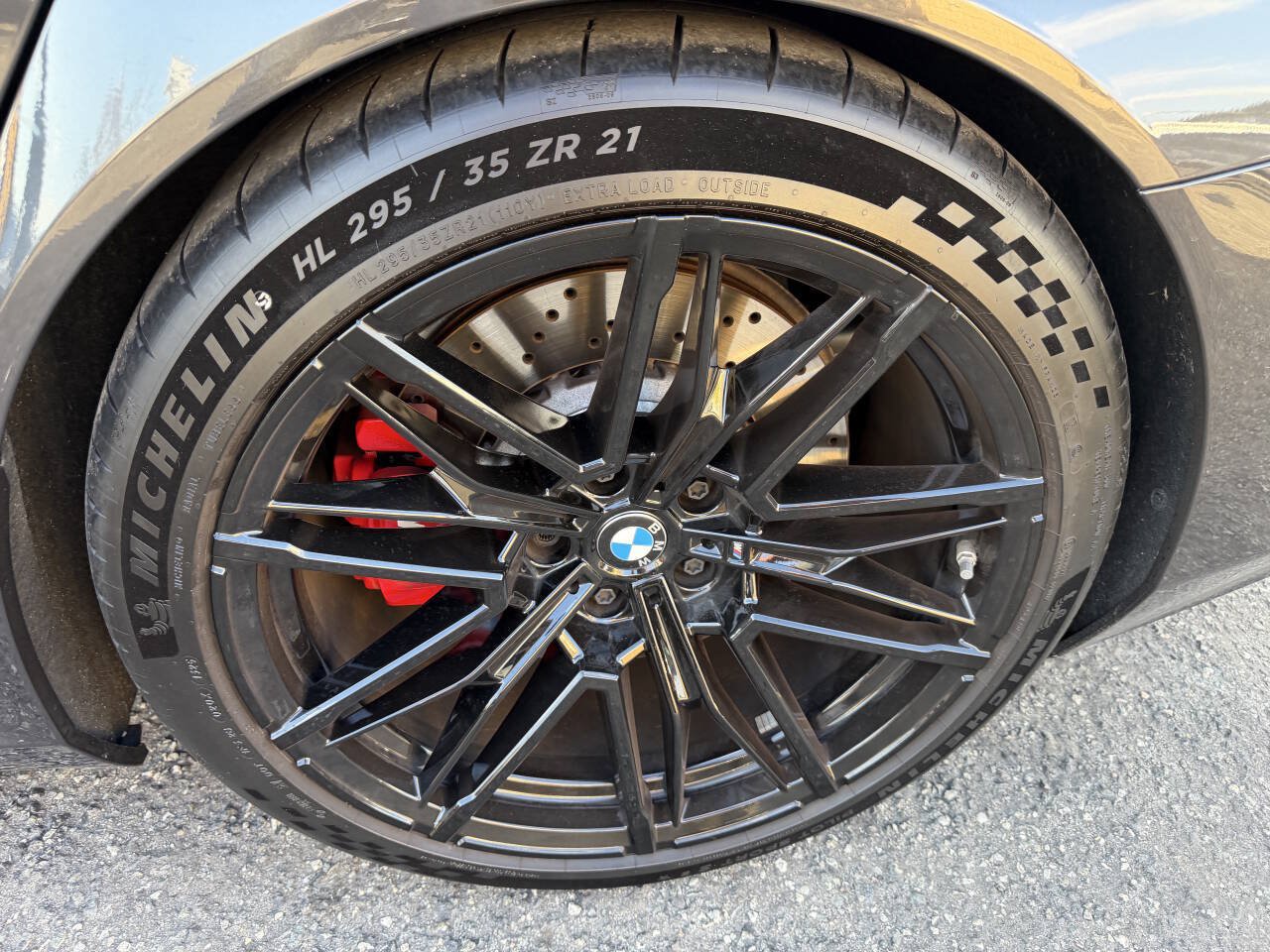 Used 2026 BMW M5 w/ Carbon Package AWD/4WD image 44