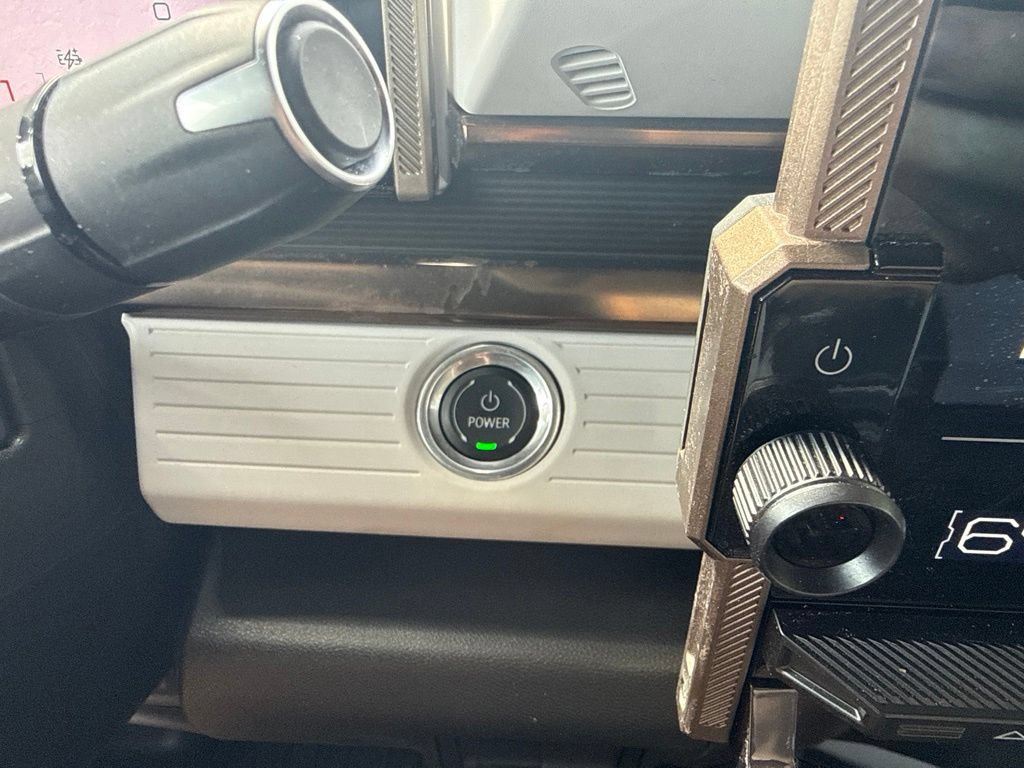 Used 2024 GMC Hummer EV 2X AWD/4WD image 25